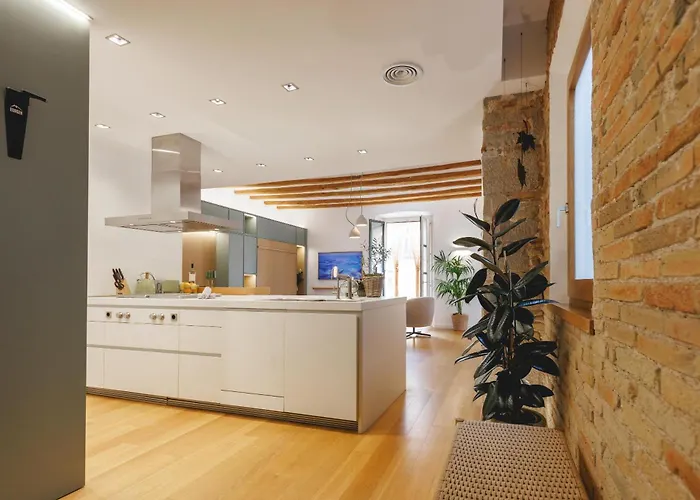 Bravissimo La Joia Del Barri Vell *